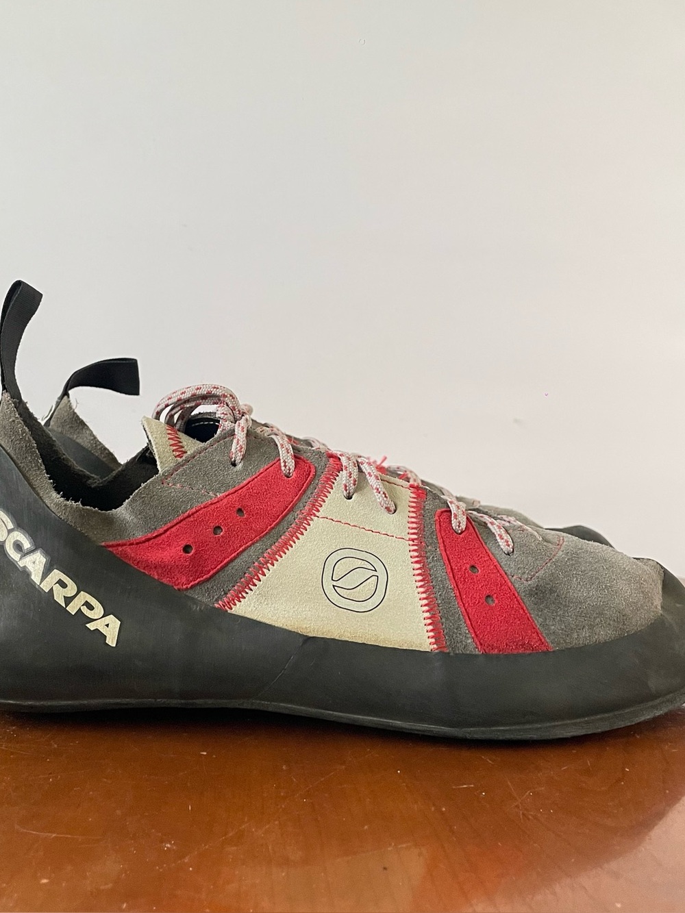Scarpa Helix Grey/Red Suede Climbing Shoes | US 12